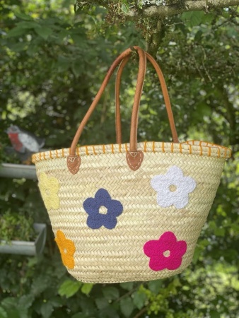 Panier en paille fleurs multicolores